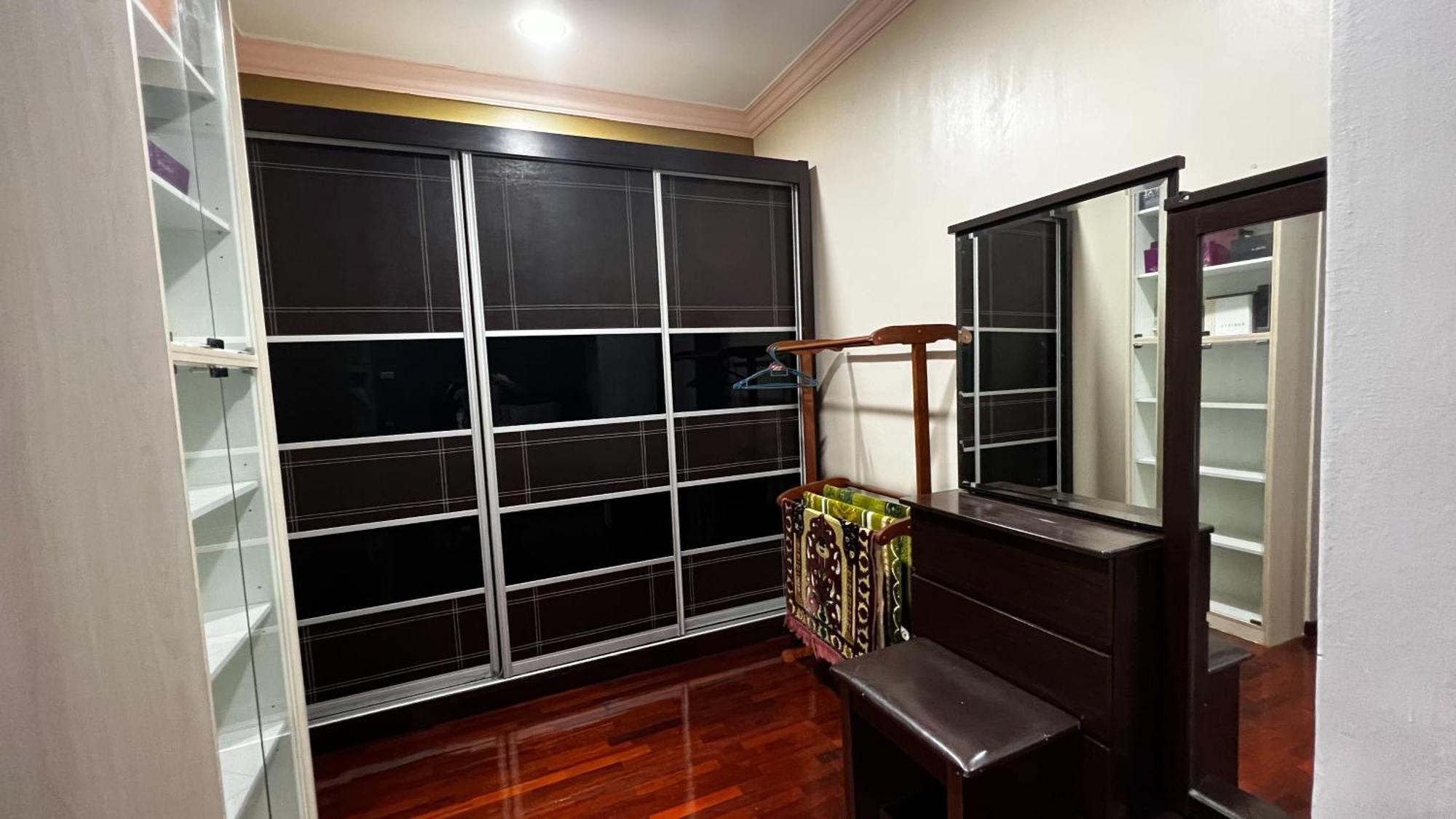 Yb Guest House 4 Bilik 5 Katil Chukai 外观 照片
